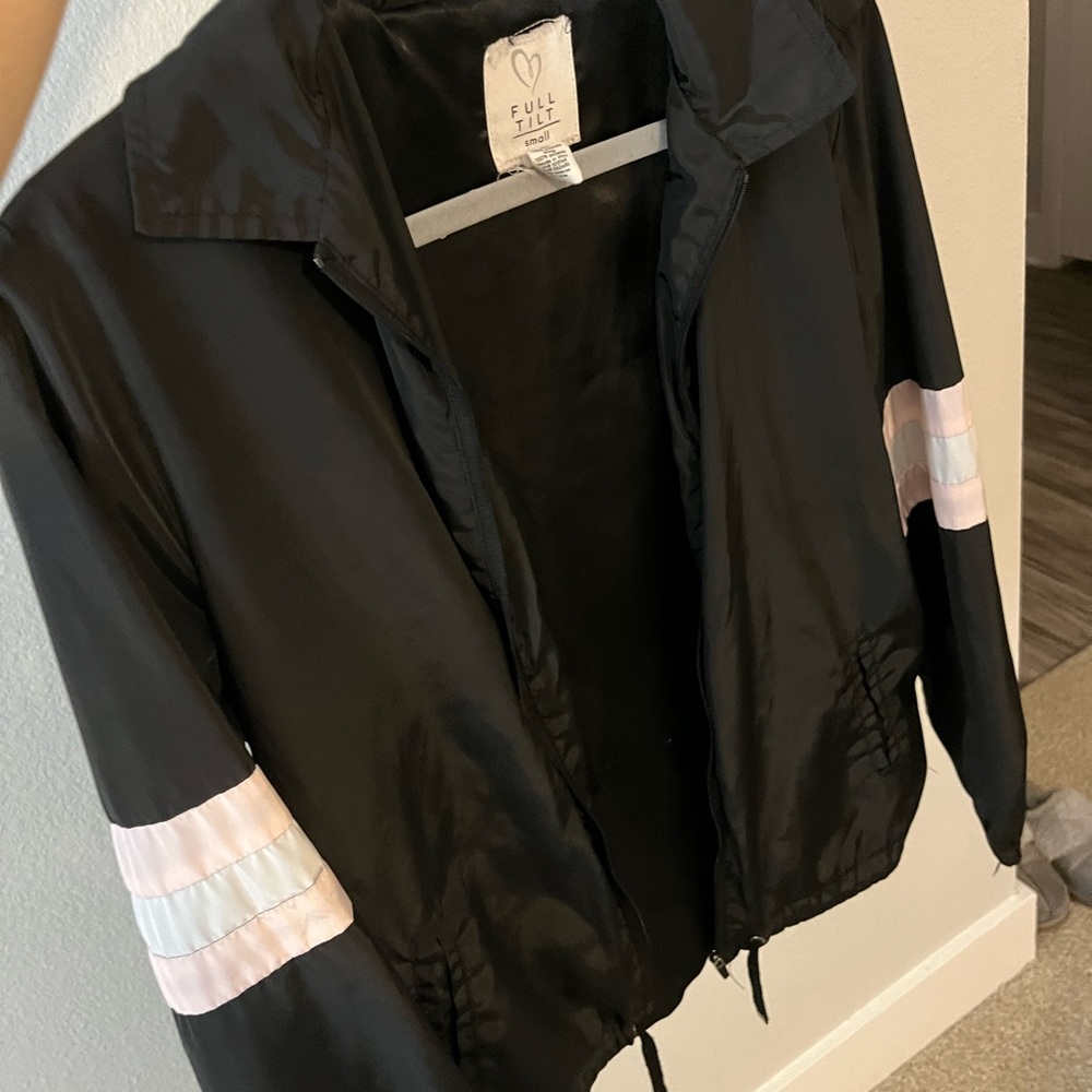 Tillys Windbreaker